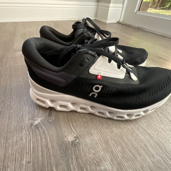 ON RUNNING 3 CLOUSTRATUS. WOMEN SIZE 8.5 - Picture 5 of 14